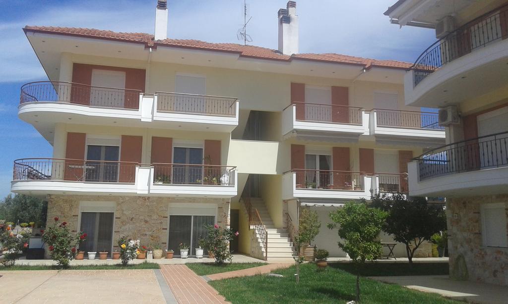 Theano Apartments Nea Plagia Exterior photo